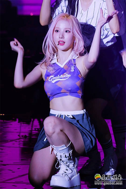 VIVIZ 饭拍秀 拍摄日期：20240601【34合集 15.7 GB】