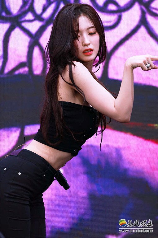 OHMYGIRL 饭拍秀 拍摄日期：20240605【122合集 82.3 GB】