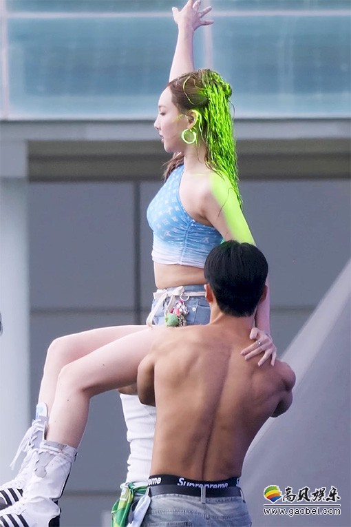 TWICE NAYEON 饭拍秀 拍摄日期：20240707【13合集 4.10 GB】