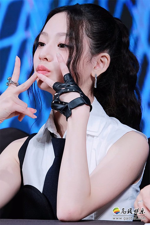 UNIS 饭拍秀 拍摄日期：20240717【32合集 13.3 GB】