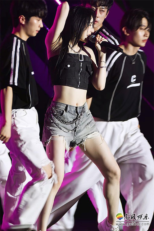 LEE CHAEYEON 饭拍秀 拍摄日期：20240720【25合集 10.6 GB】