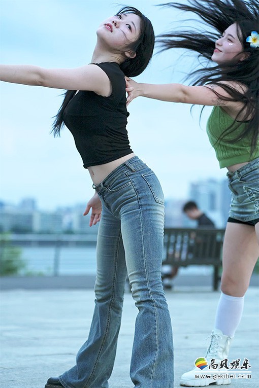 REVIVE X 饭拍秀 拍摄日期：20240801【57合集 21.9 GB】