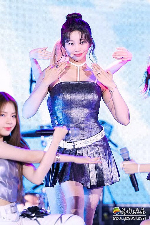 UNIS 饭拍秀 拍摄日期：20240803【17合集 12.2 GB】