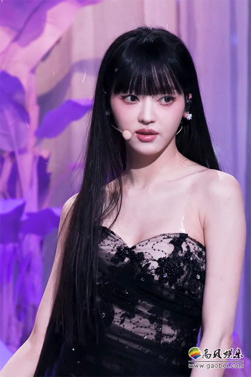 OH MY GIRL 饭拍秀 拍摄日期：20240830【8合集 2.73 GB】