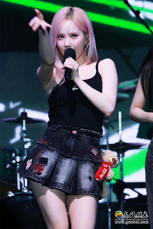 VIVIZ 饭拍秀 拍摄日期：20240906【22合集 12.9 GB】