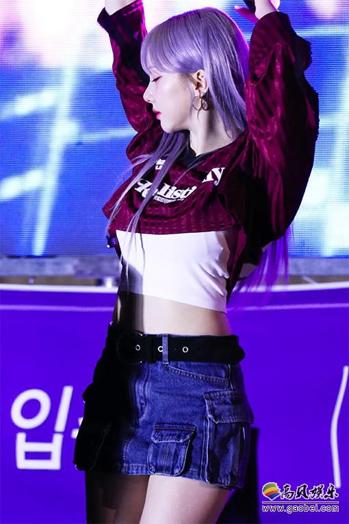 VIVIZ 饭拍秀 拍摄日期：20250402【16合集 13.4 GB】