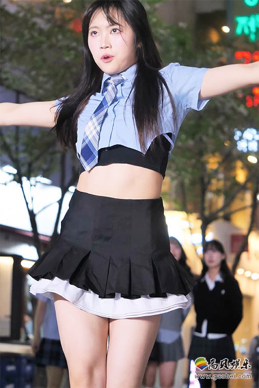 ISSUE 饭拍秀 拍摄日期：20250418【17合集 7.51 GB】