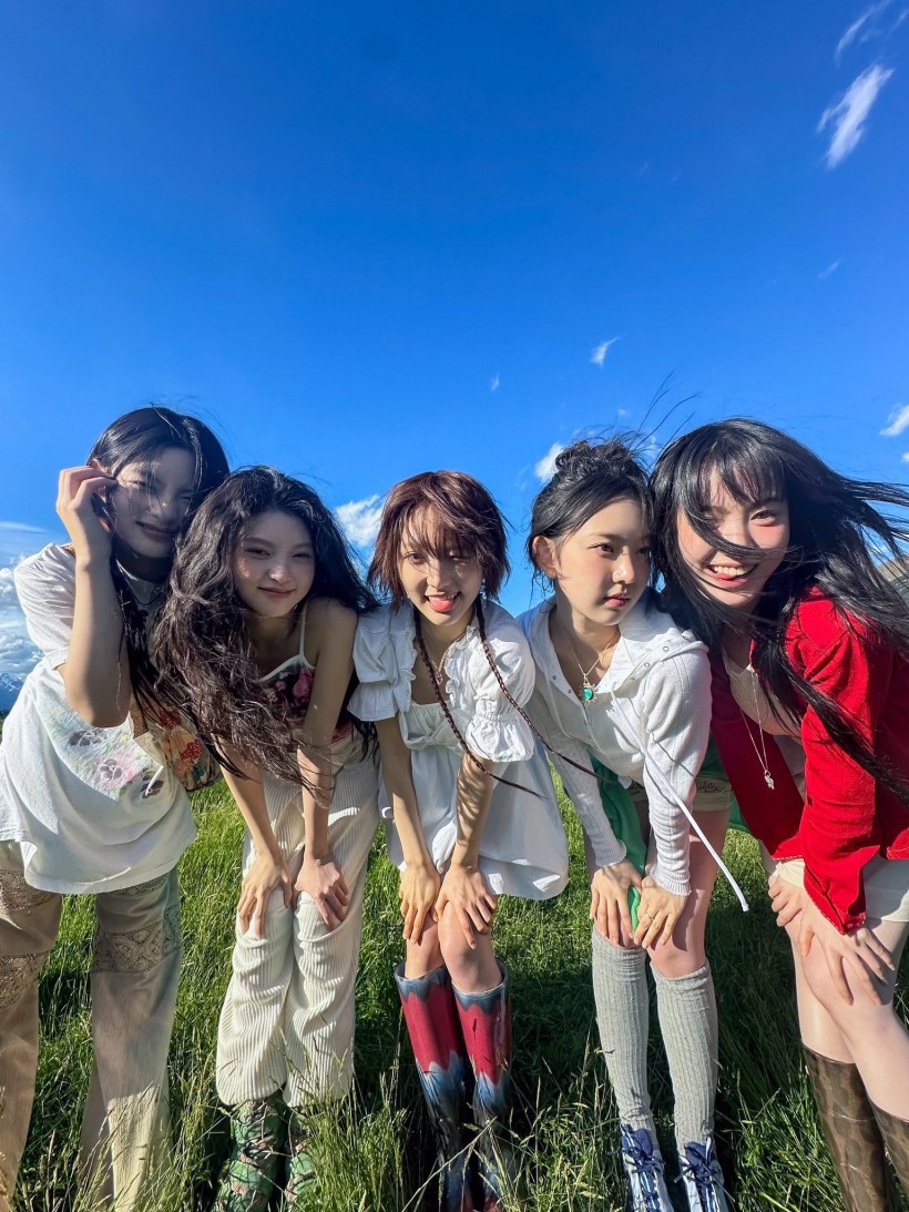 KiiiKiii在何种情况下公开出道先行曲音乐视频？该团共由哪几名成员组成？